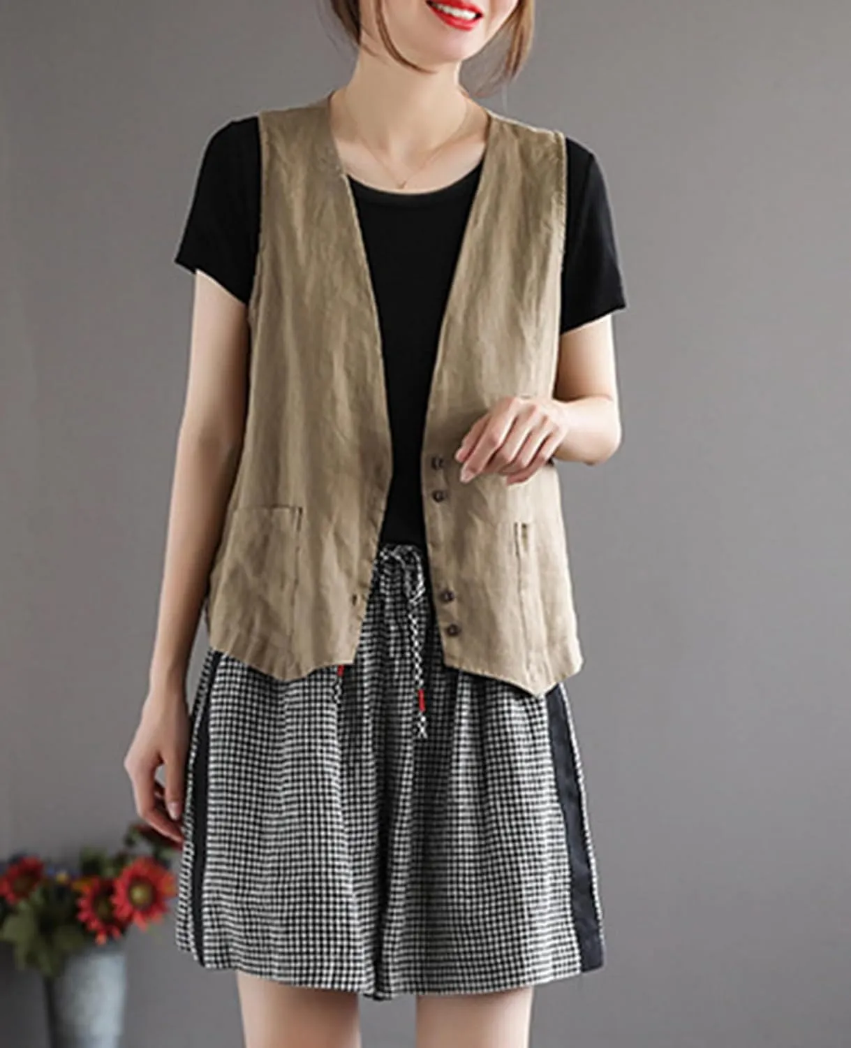 Womens Linen Vest Casual Button Down Sleeveless V Neck Blazer Lightweight Jacket Waistcoat Vest with Pocket