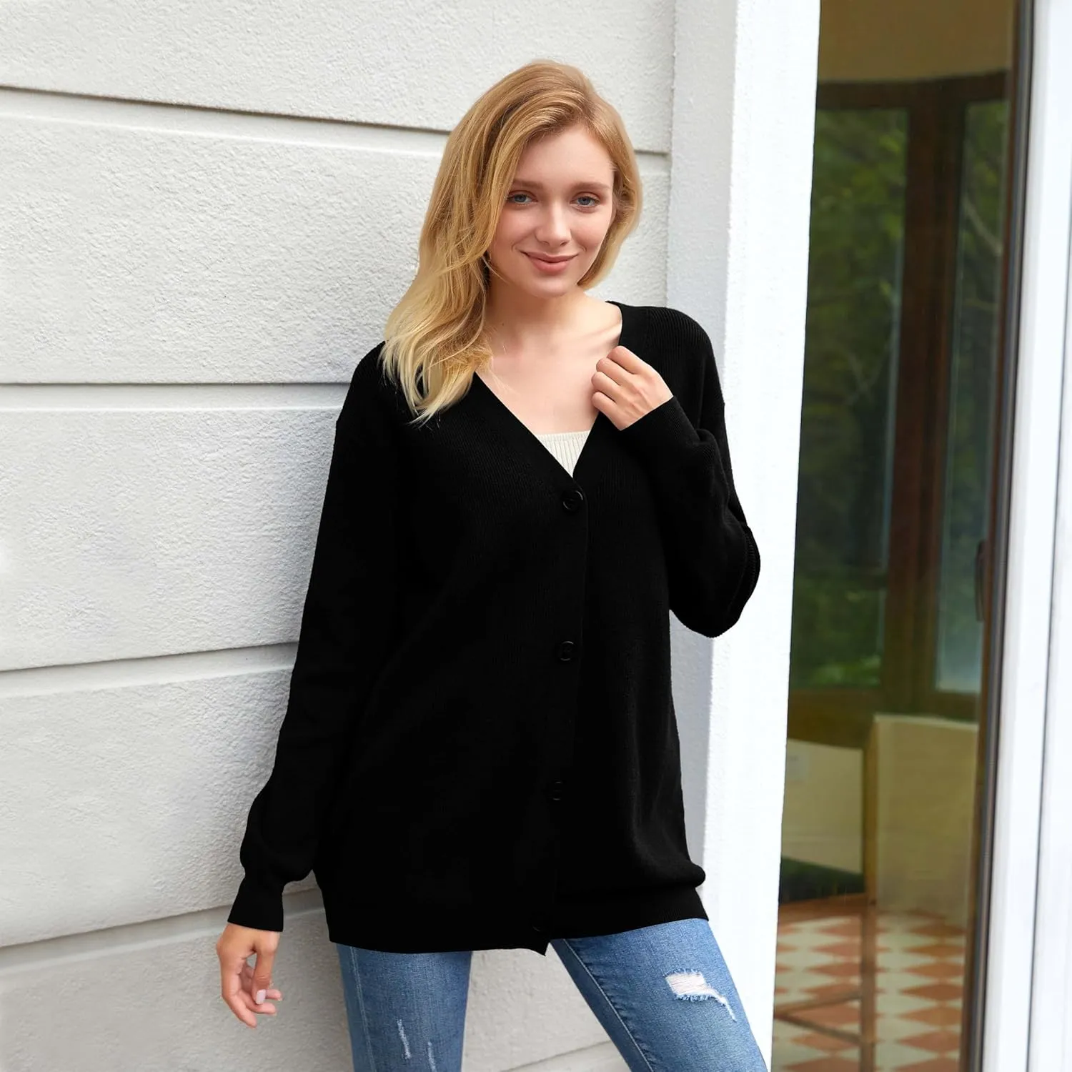 Women's Long Sleeve V-Neck Button Down Cardigan Chunky Oversized Knit Open Front Trendy Sweater Outerwear